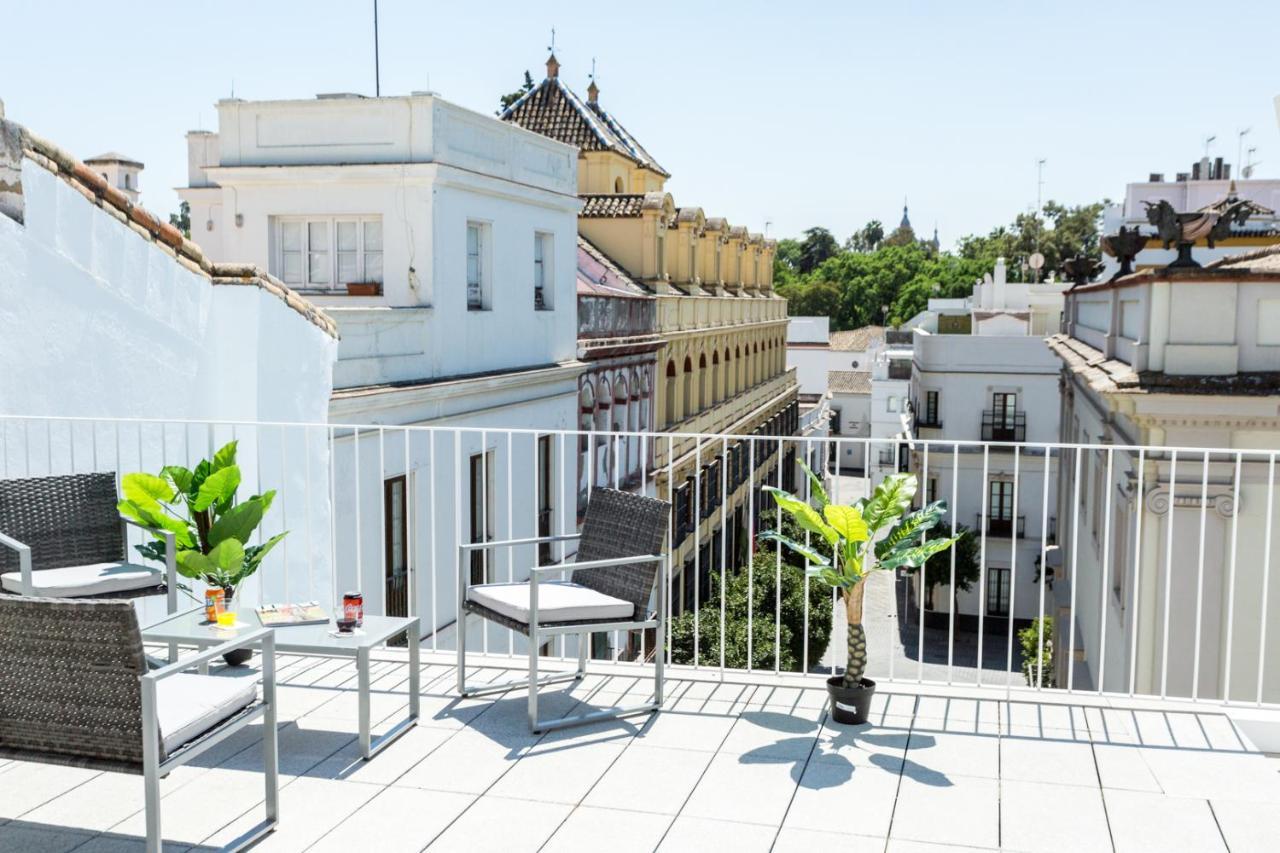 La Puerta De Palacio - Adults Only Seville Exterior photo
